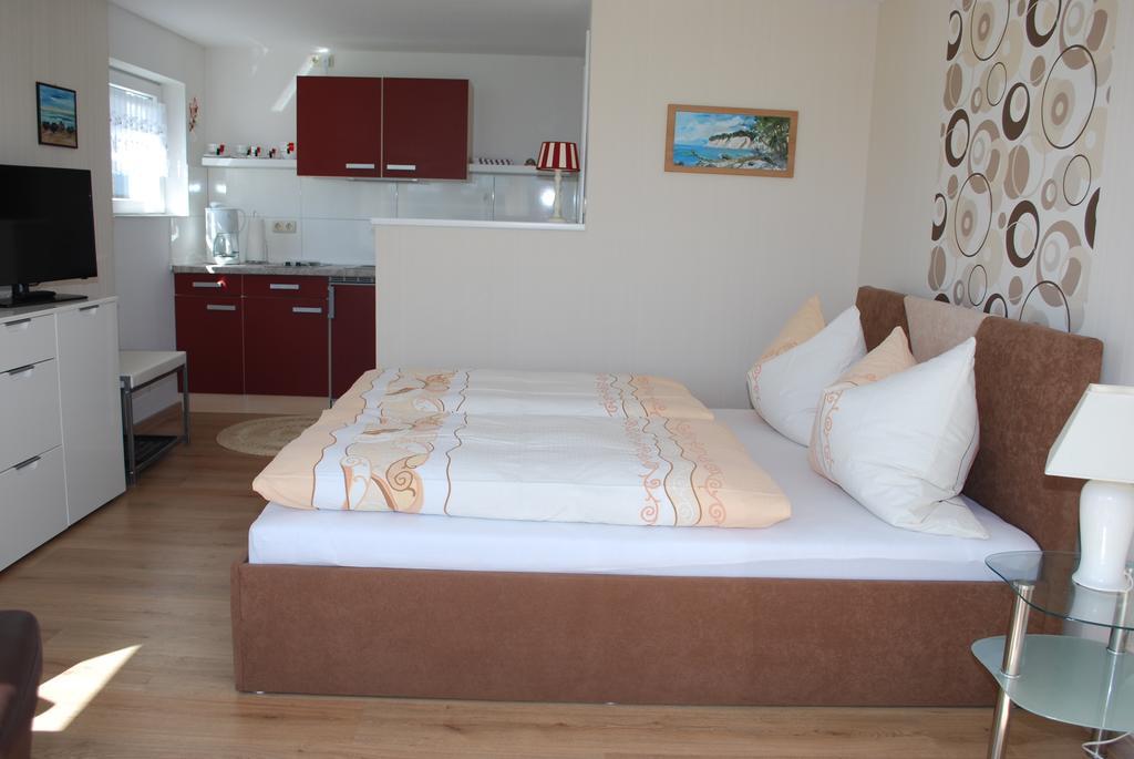 Appartement Ferienunterkuenfte Familie Panter à Sassnitz Extérieur photo