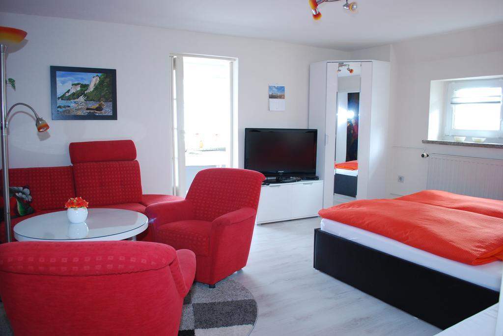 Appartement Ferienunterkuenfte Familie Panter à Sassnitz Extérieur photo